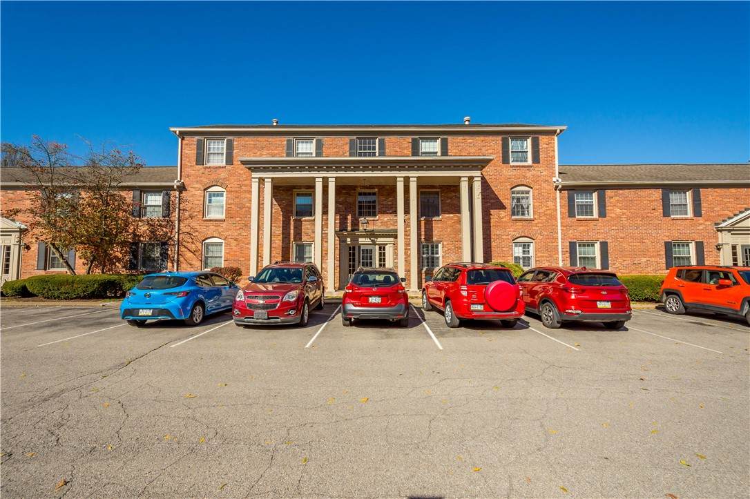 110 Jamestown Dr - Photo 1