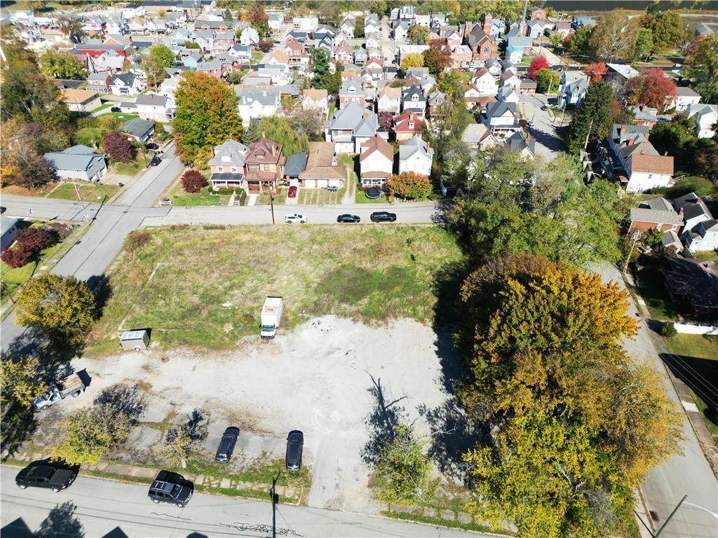 717 Lincoln Street (Corner Of 9Th) - Photo 1