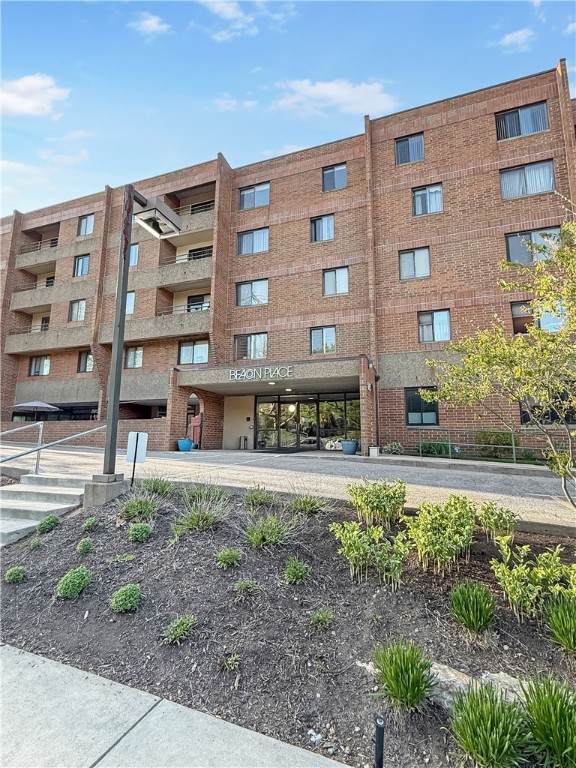 5715 Beacon St - Photo 1