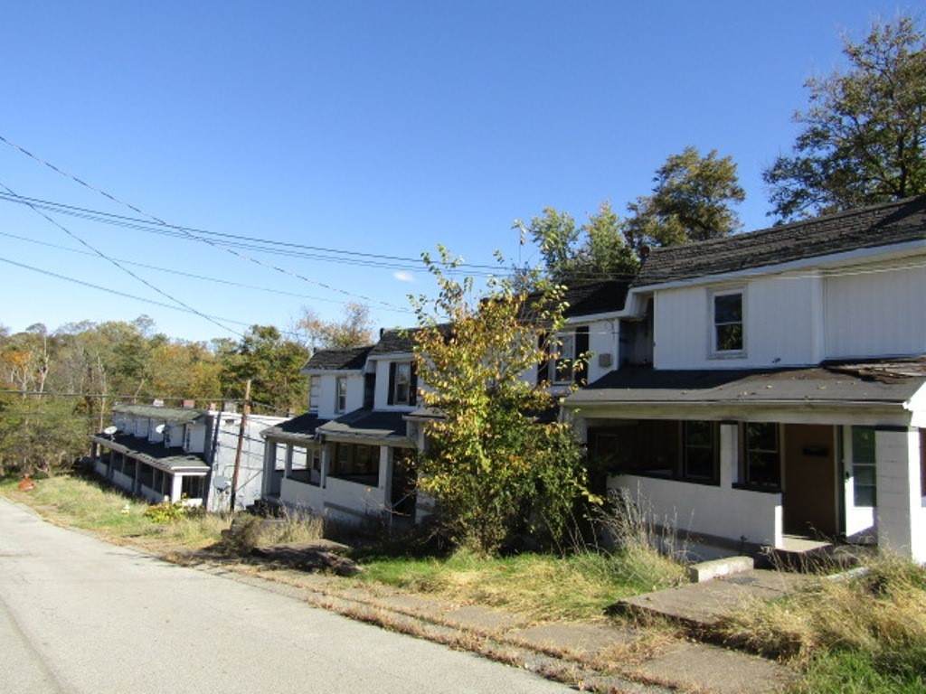 11-27 Torrance St - Photo 1