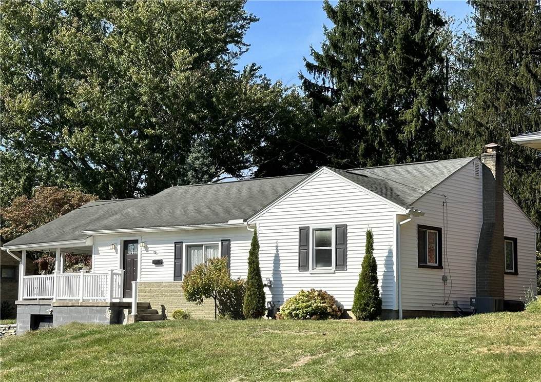 110 Sheridan Ave - Photo 1