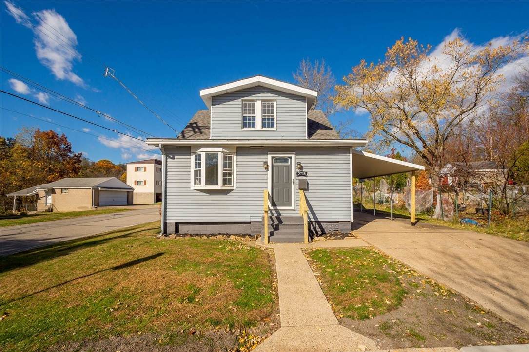 2738 Robertson Ave - Photo 1