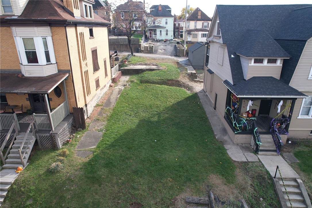 612 12th Ave - Photo 1