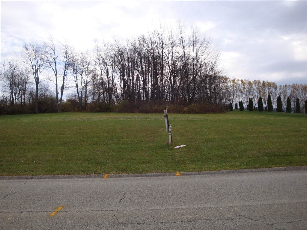 765 Victoria Way - Photo 1