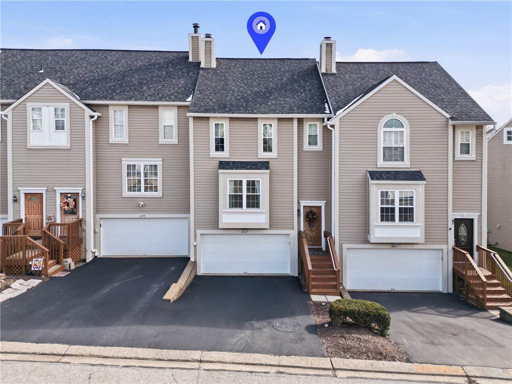 2657 Hunters Point Drive - Photo 1