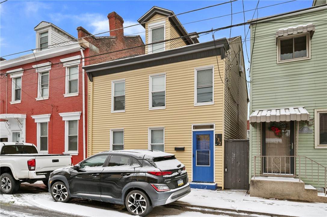 132 15th St - Photo 1