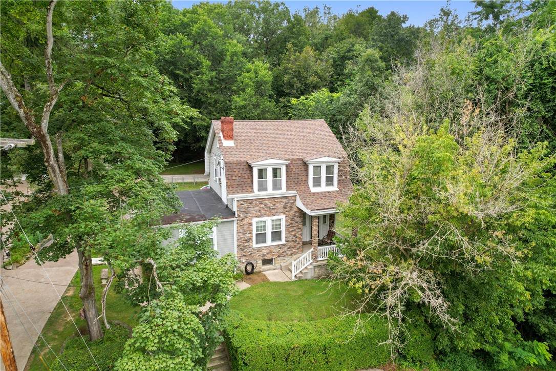 199 Fremont Ave - Photo 1