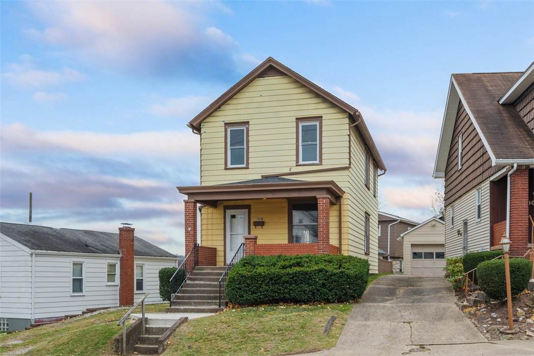 1039 4th St - Photo 1