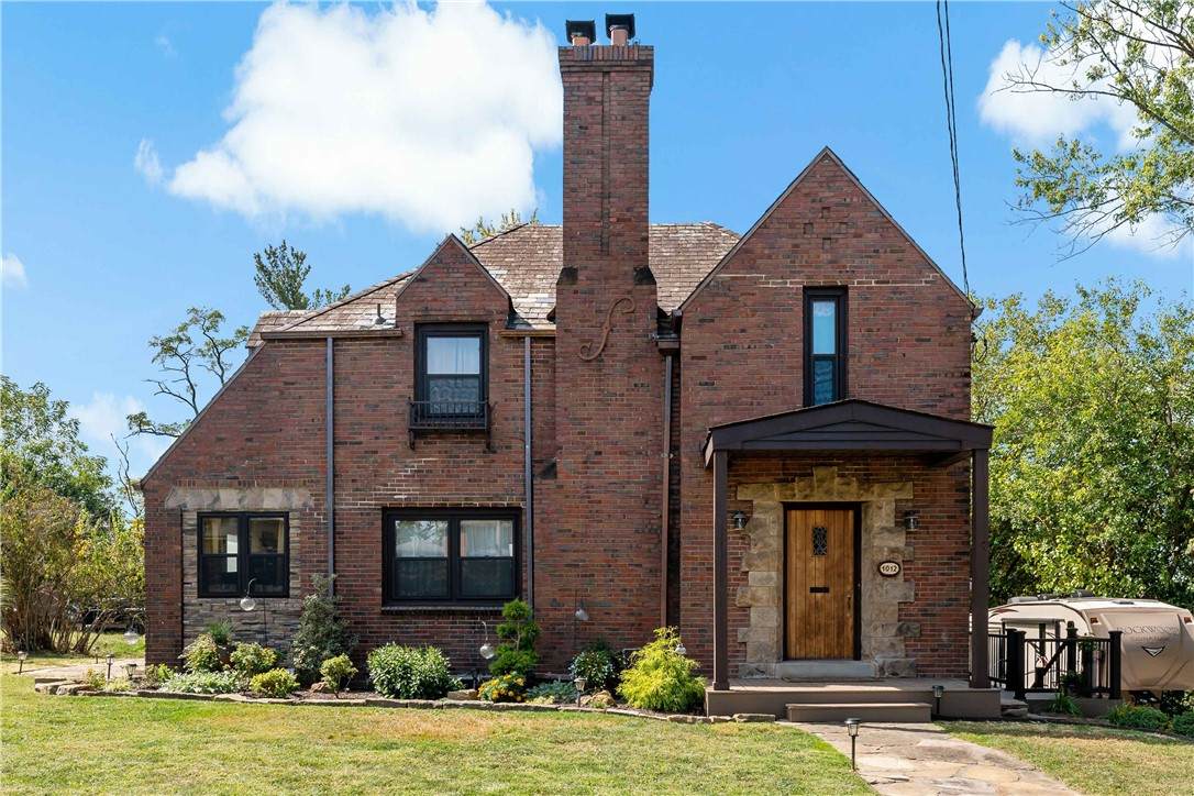 1012 Forsythe Rd - Photo 1