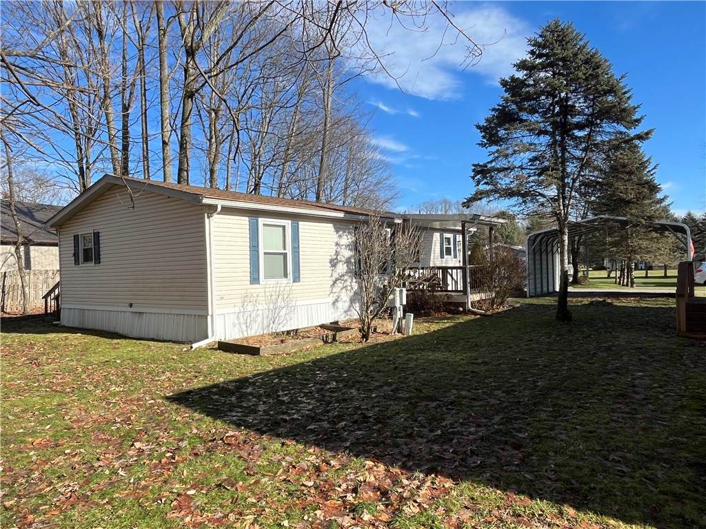 35 Emerald Dr - Photo 1