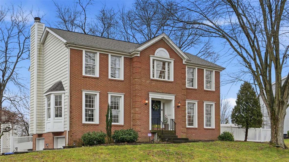 402 Lundy Ct - Photo 1