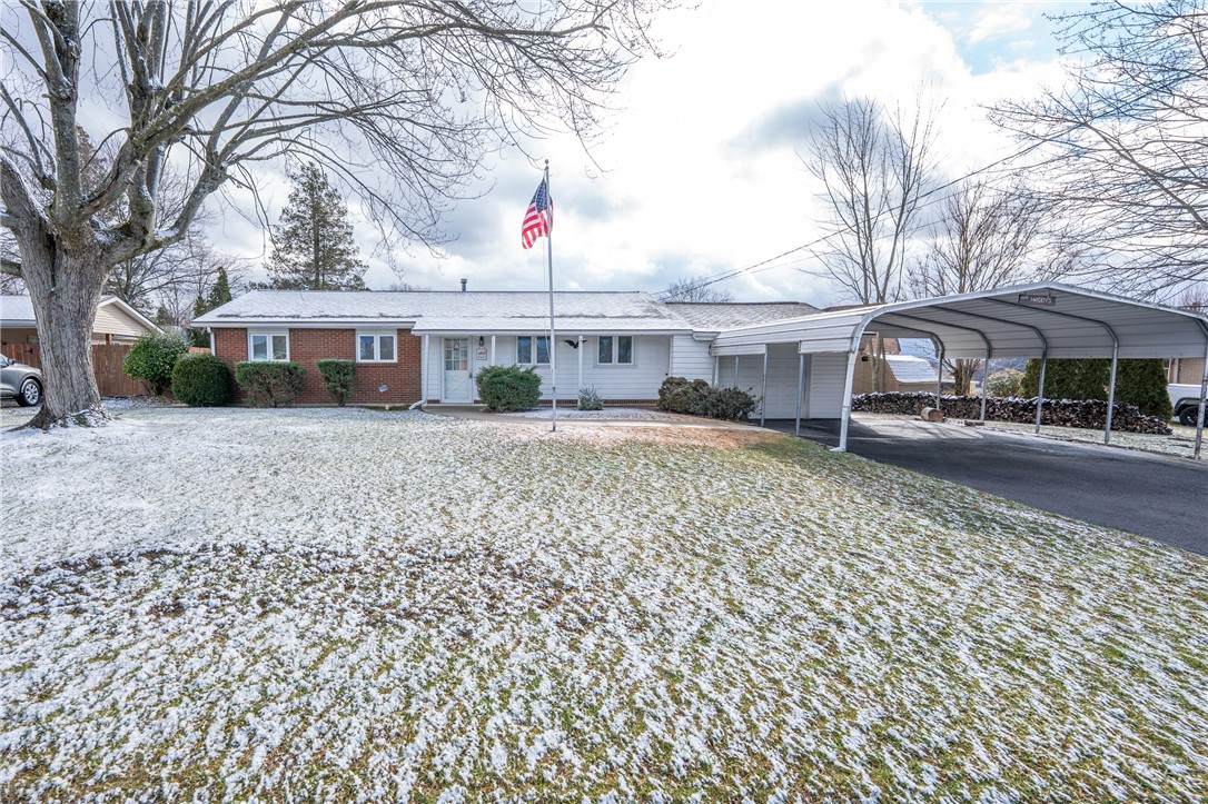 222 Ridgefield Dr - Photo 1