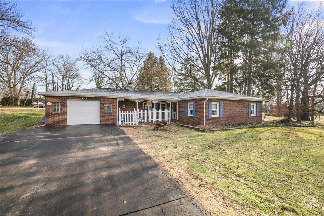 199 Ellis Ave - Photo 1