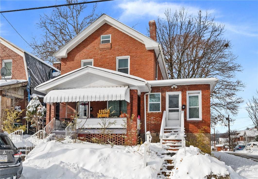 300 Locust Ave - Photo 1
