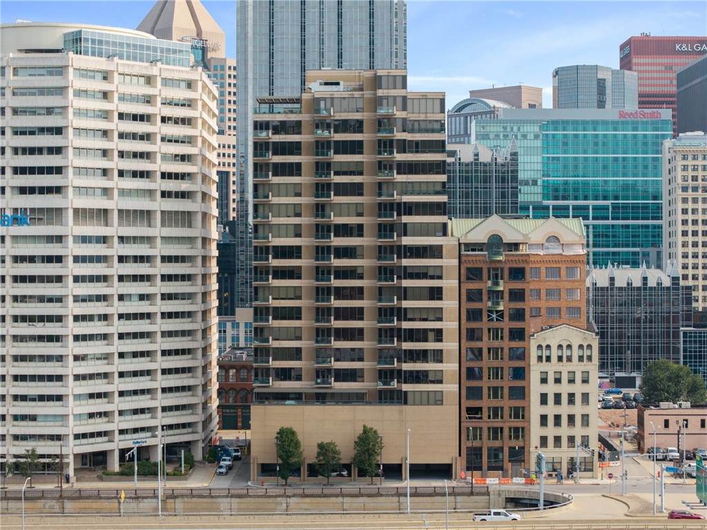 151 Fort Pitt Blvd - Photo 1