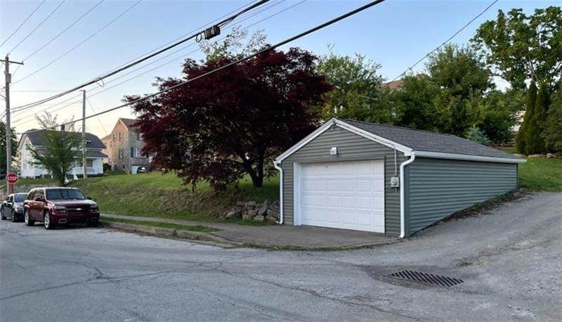 701 Fairmont St - Photo 1