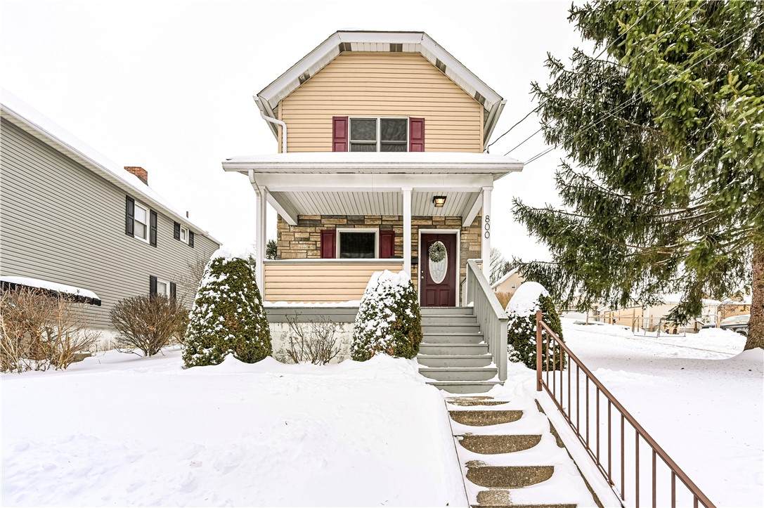 800 4th St - Photo 1