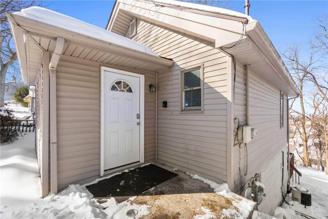 917 Session St - Photo 1