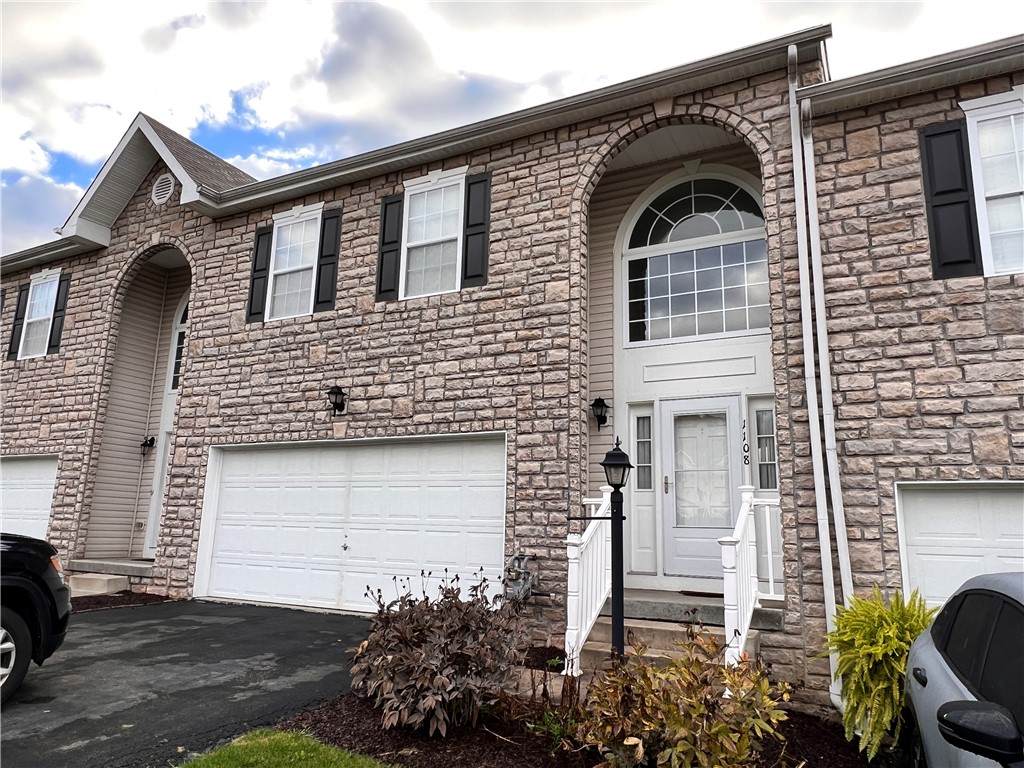 1108 Arrowhead Dr - Photo 1