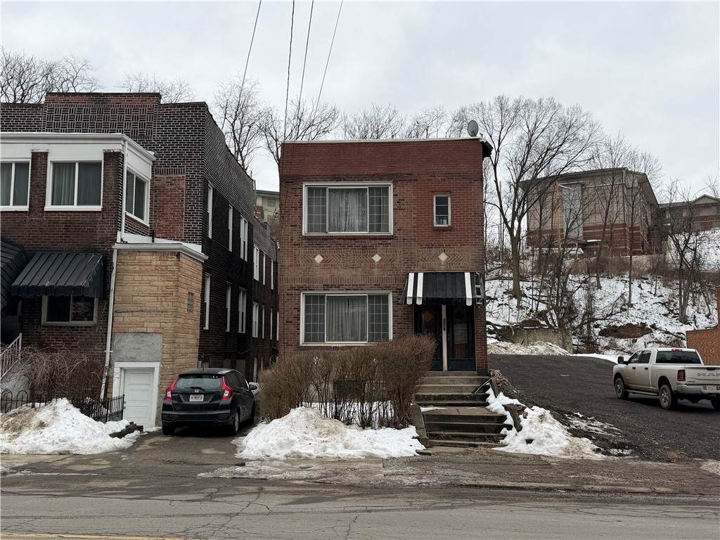 2516 Centre Ave - Photo 1