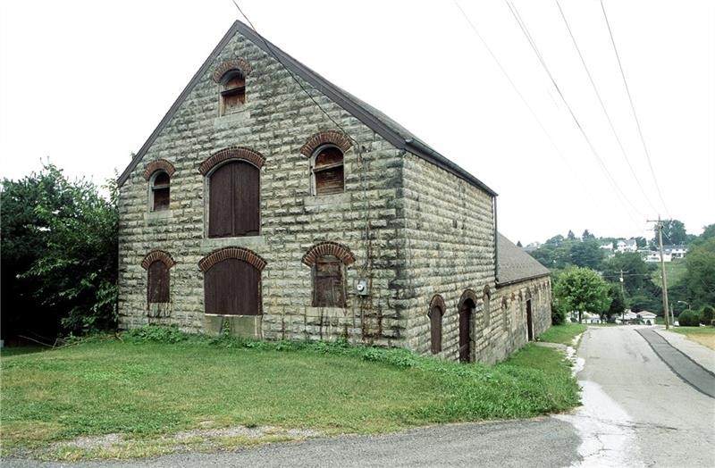 62 Fairview/325 Oak Hall - Photo 1