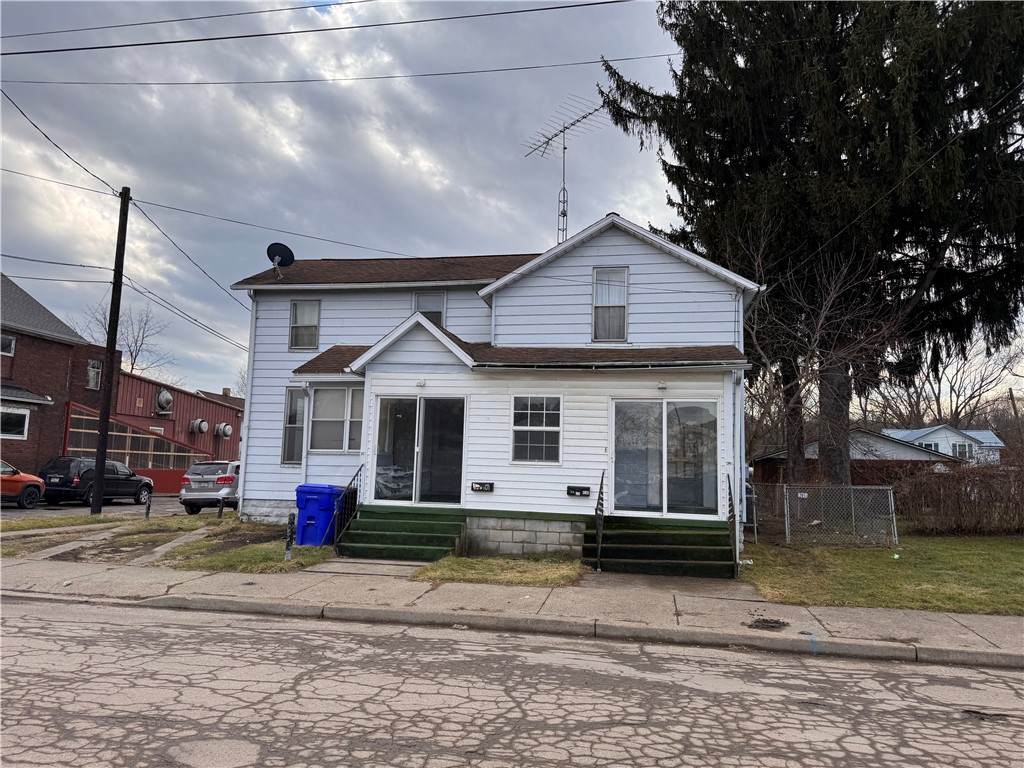 65 Race St - Photo 1