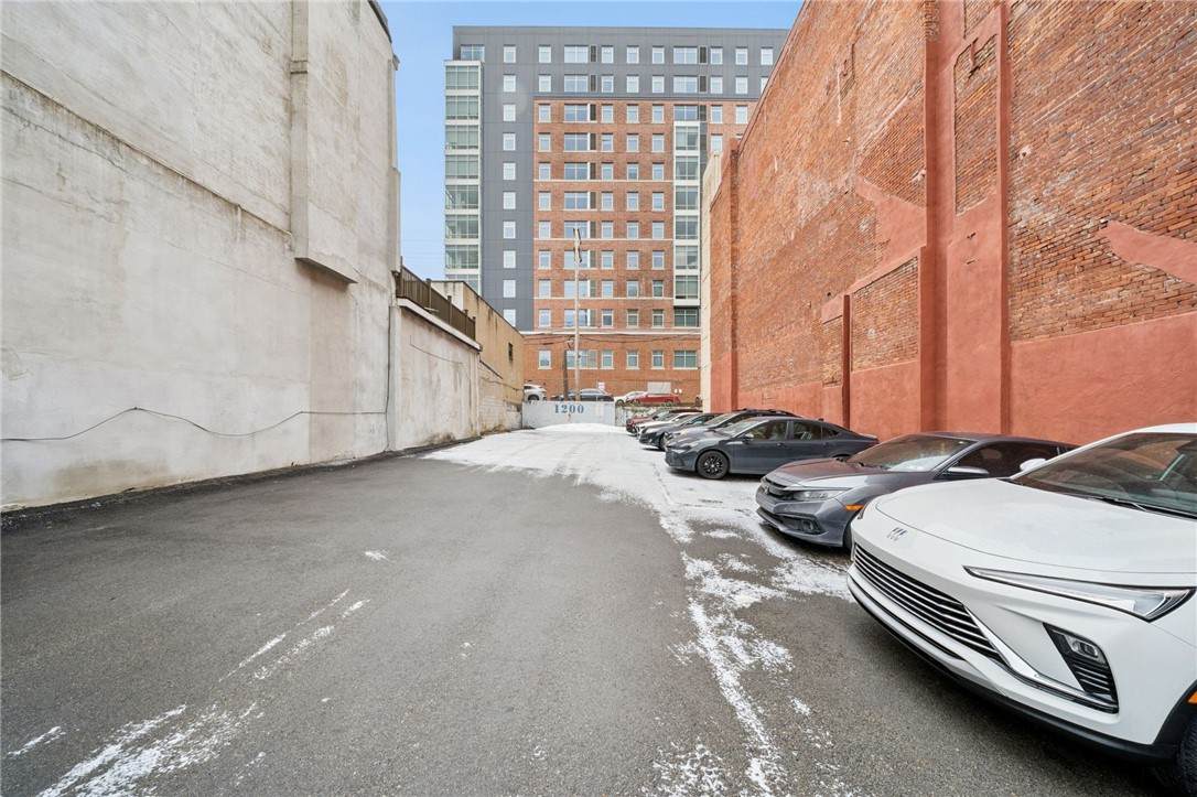 1108 5th Ave - Photo 1