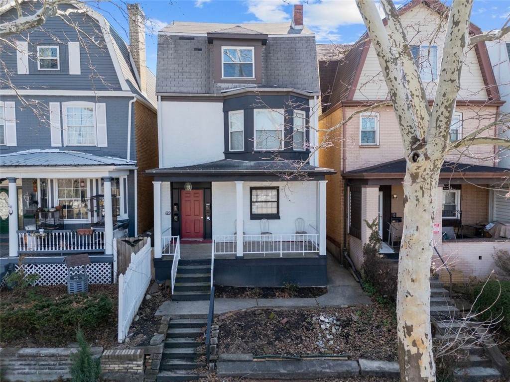 710 12th Ave - Photo 1