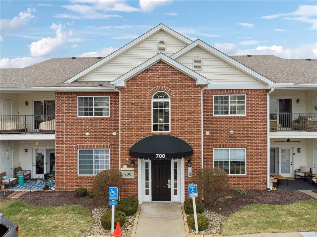 700 Hidden Ridge Court - Photo 1