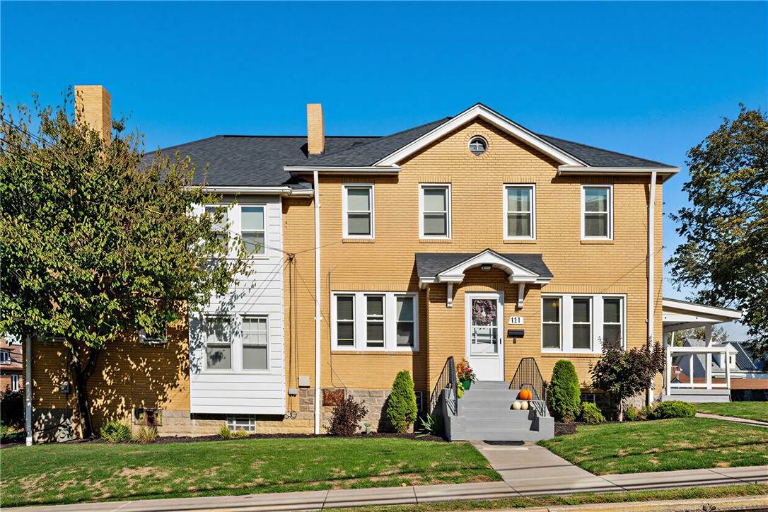 2651 Pioneer Ave - Photo 1