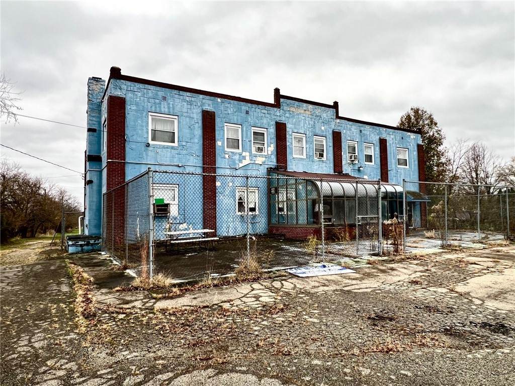 697 Vanderbilt Rd - Photo 1