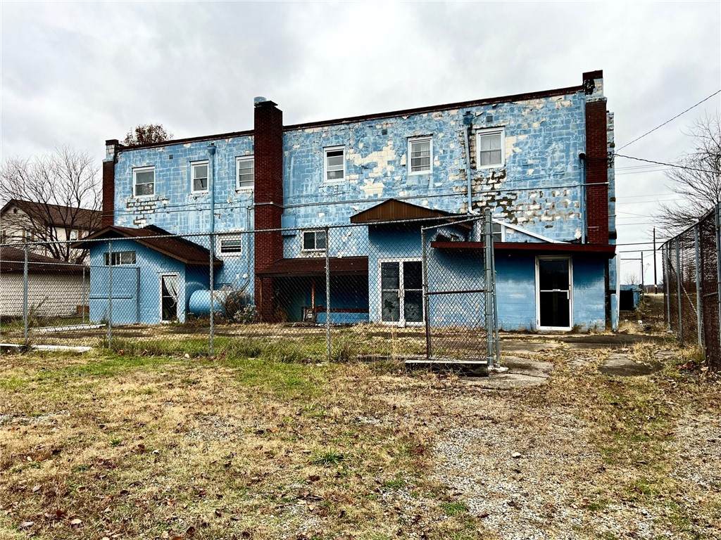 https://bt-photos.global.ssl.fastly.net/pittsburgh/orig_boomver_1_1742907-2.jpg