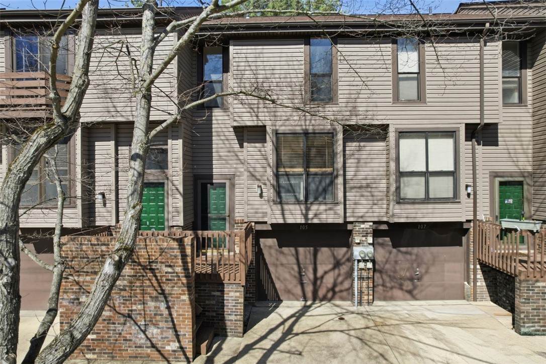 105 Laurel Ct - Photo 1