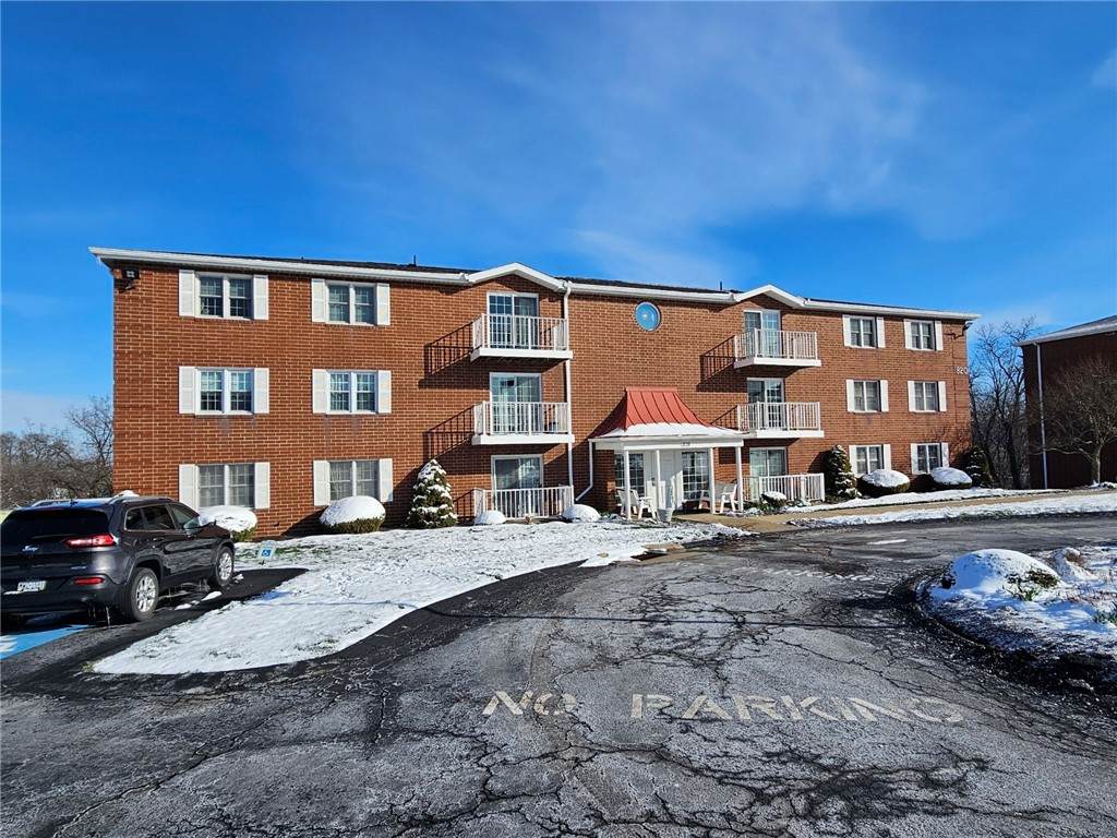 820 Main Street - Photo 1