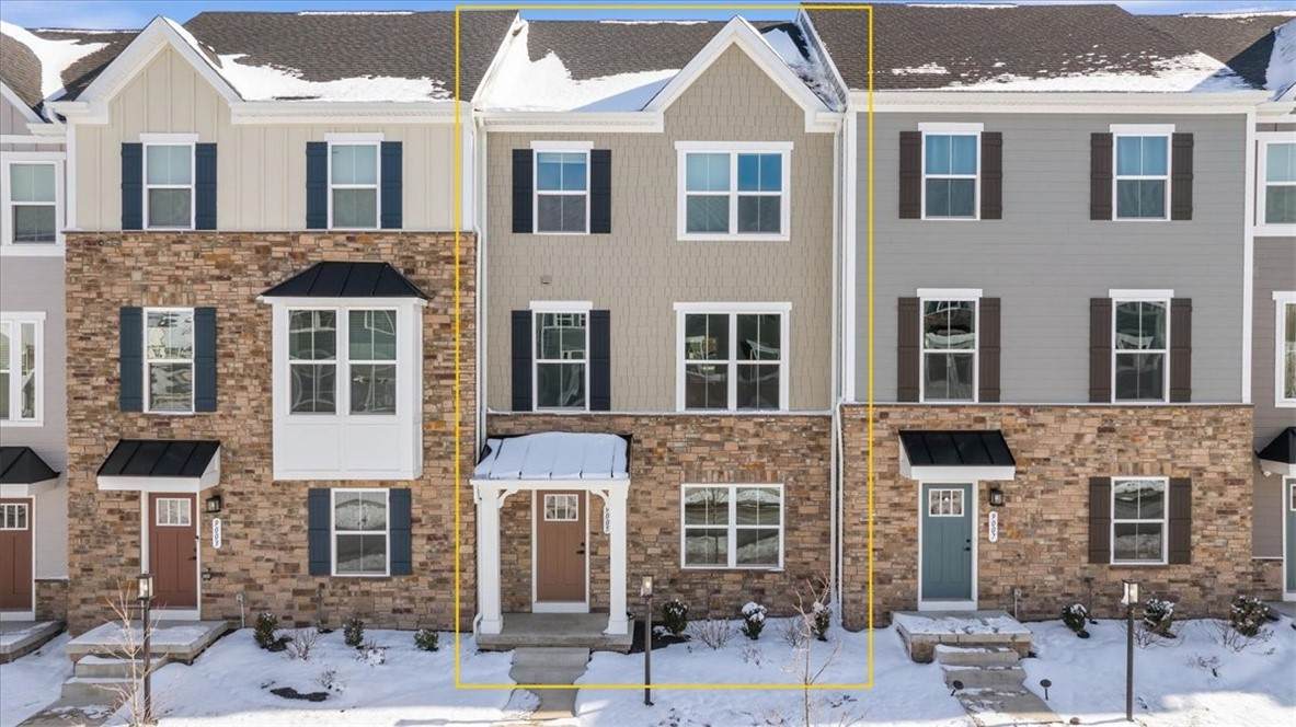 9005 Hickory Rd - Photo 1