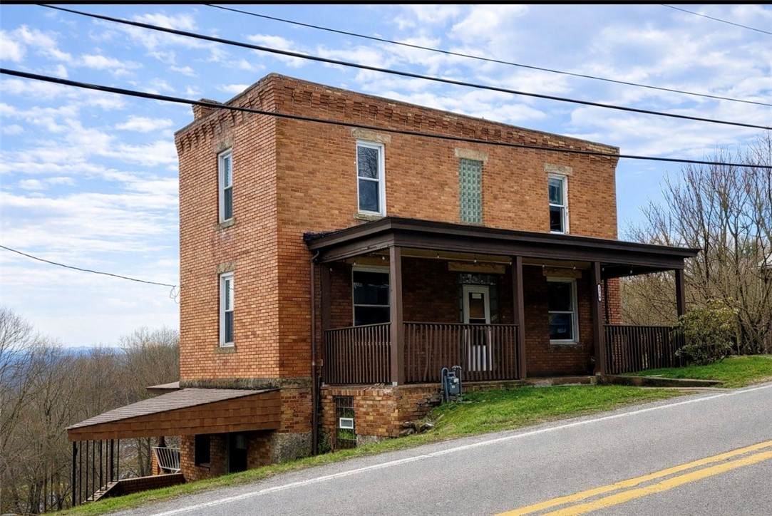 1119 Hancock Avenue - Photo 1