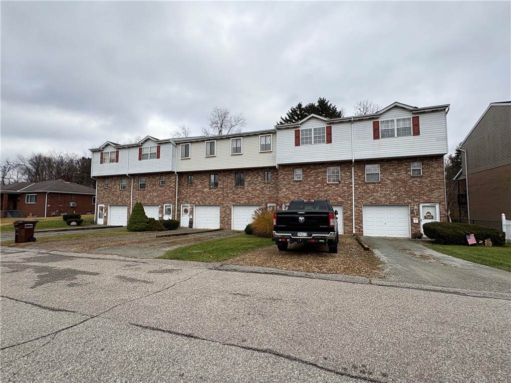 110 Yale Dr - Photo 1