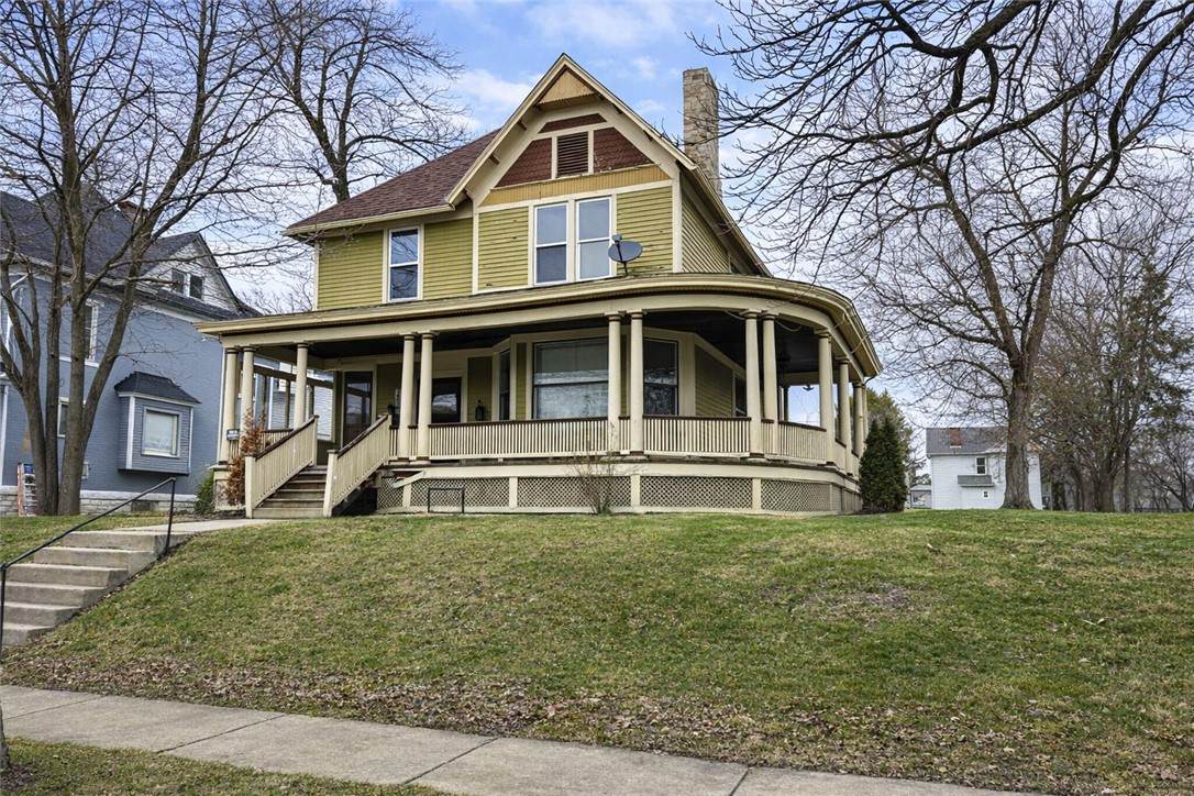 305 Lincoln Ave - Photo 1