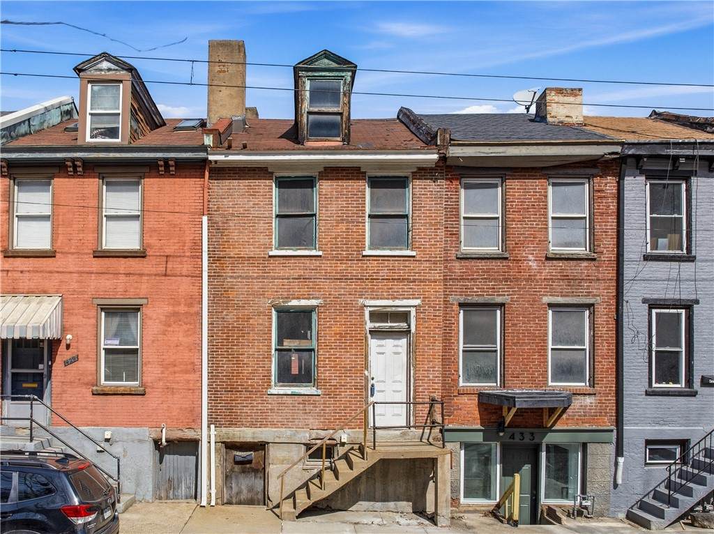 431 Carson St - Photo 1