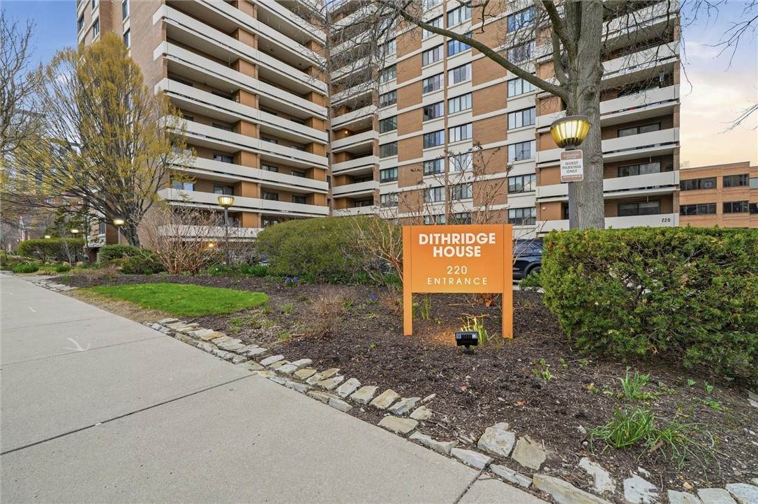220 Dithridge St - Photo 1