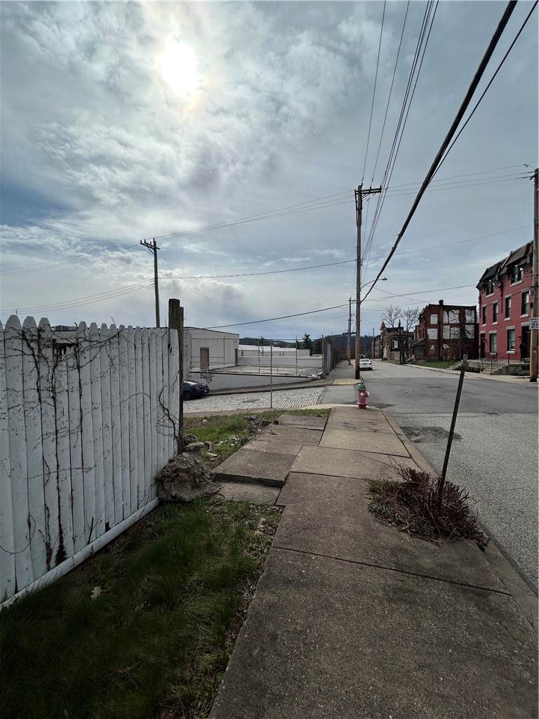 https://bt-photos.global.ssl.fastly.net/pittsburgh/orig_boomver_1_1746109-2.jpg