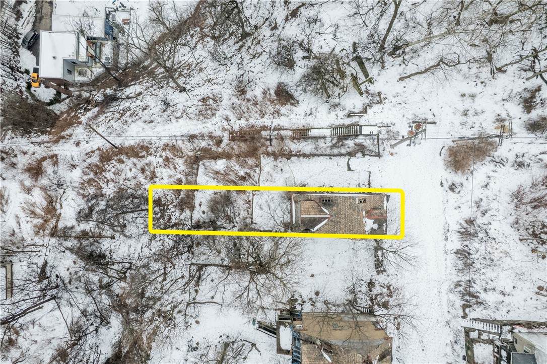 1902 Lithgow Ave - Photo 1