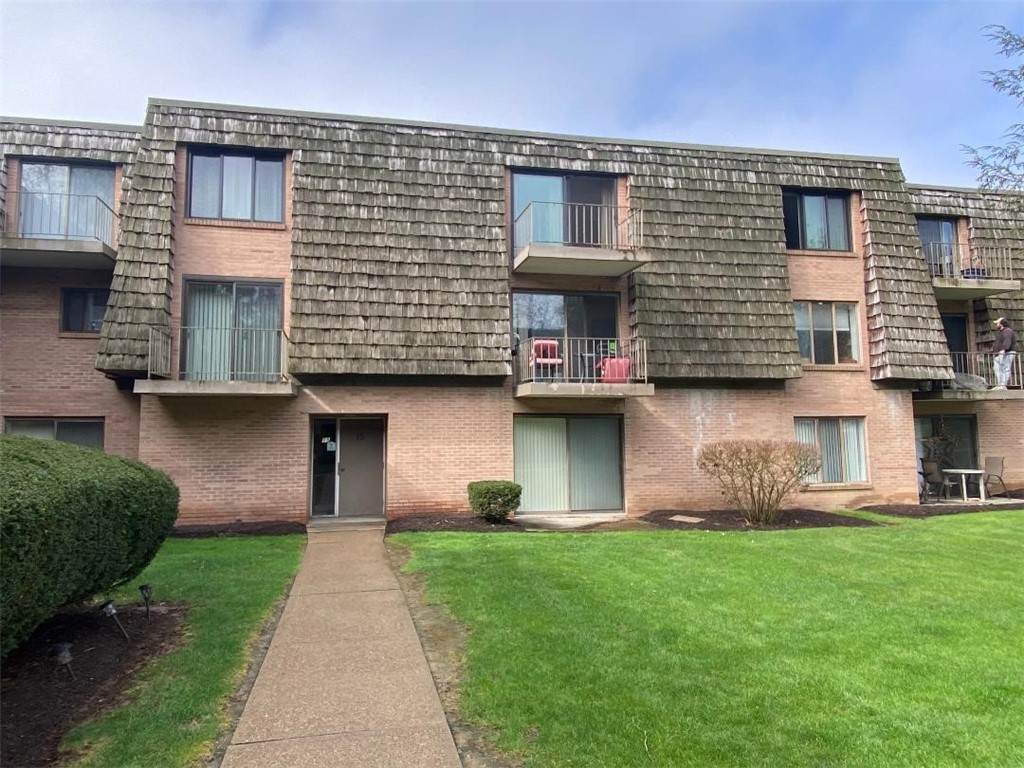 1515 Forest Green Dr - Photo 1