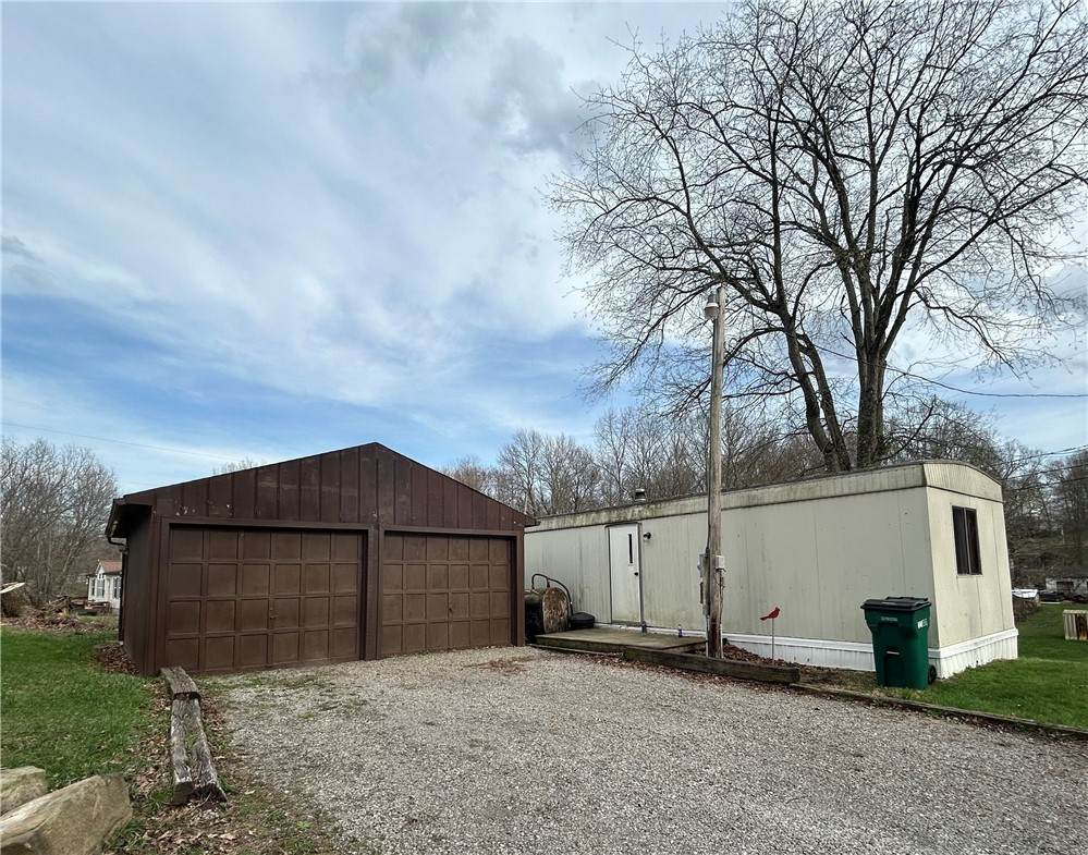 439 Hall Rd - Photo 1