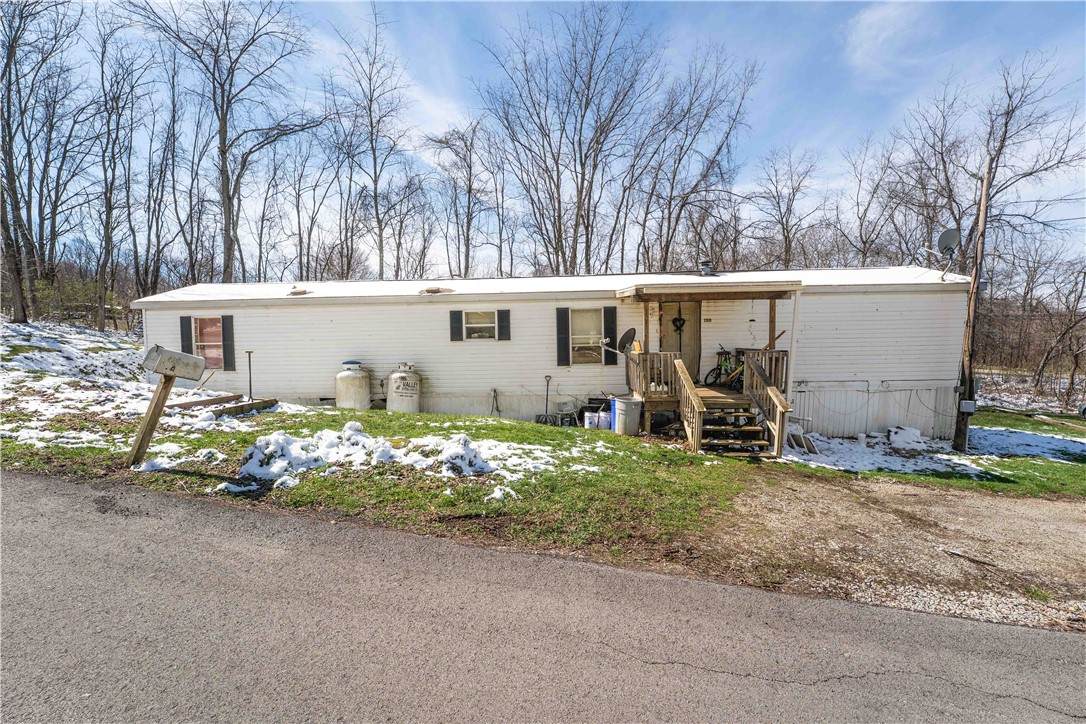 450 Joseph St - Photo 1