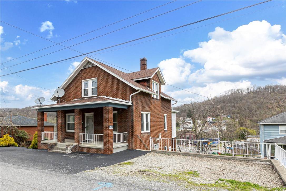 109 Highland Ave - Photo 1
