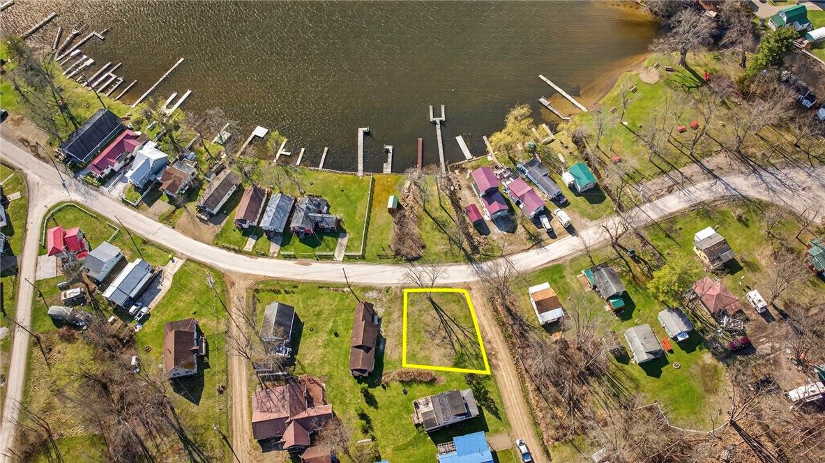 24186 Lakeview Dr - Photo 1