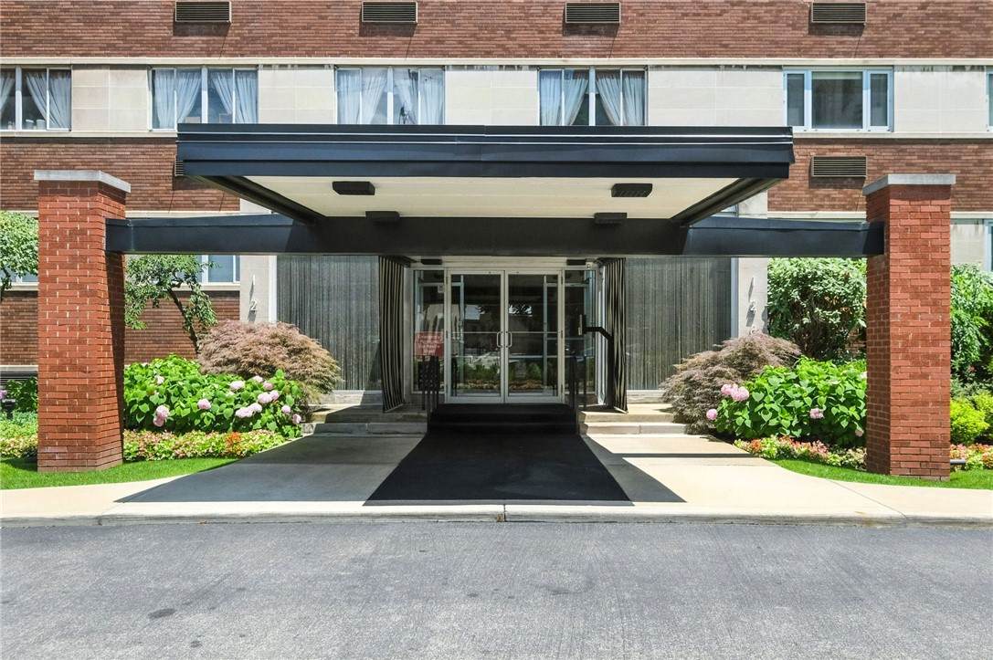 128 Craig St - Photo 1