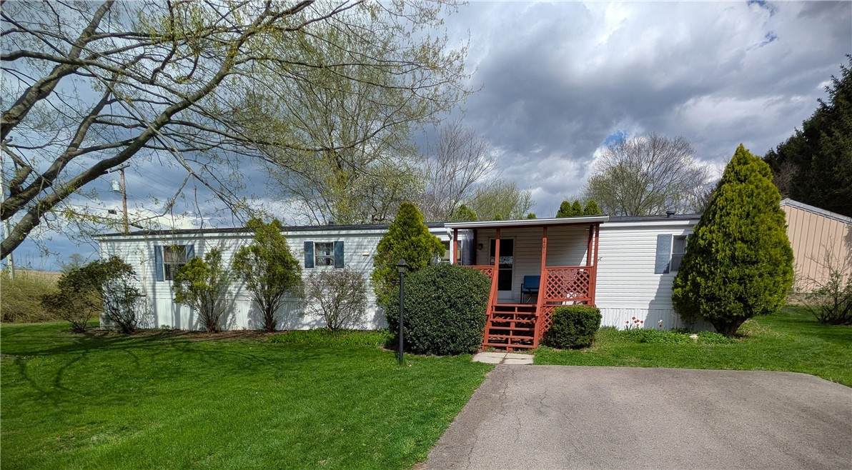 401 Silver Lane - Photo 1