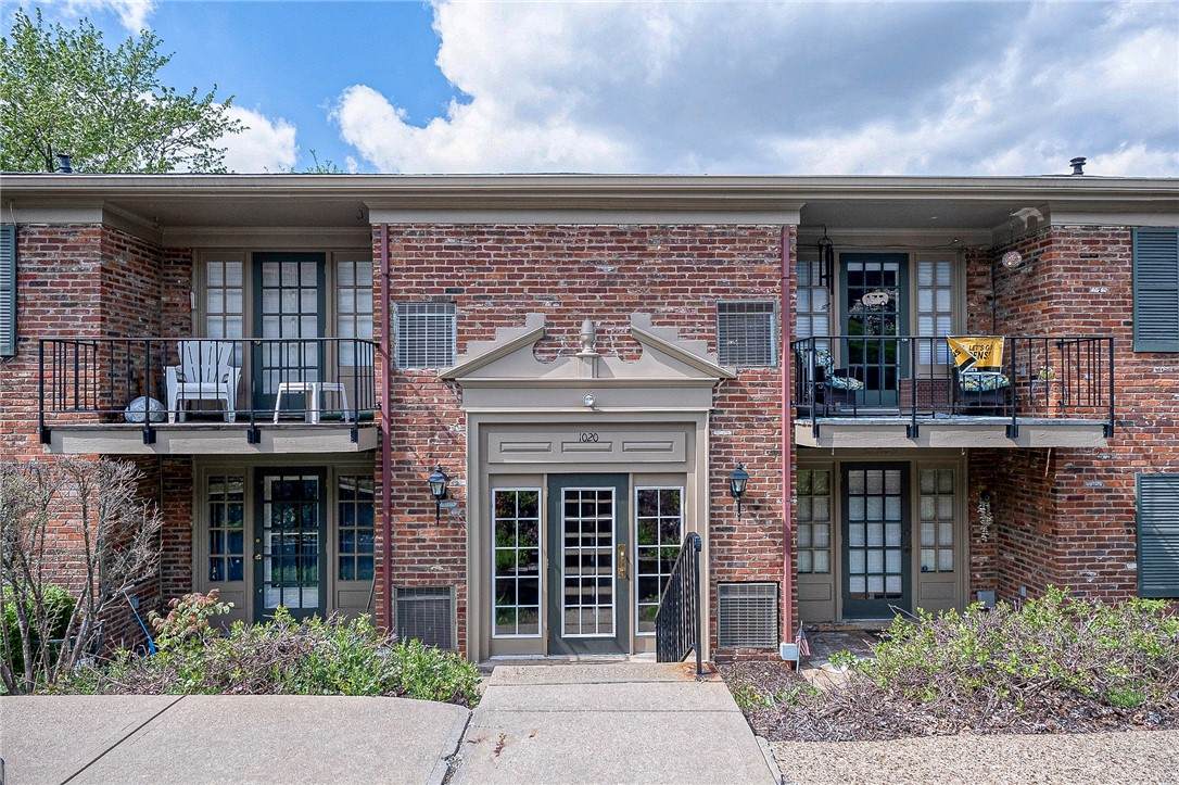 1020 Chatham Park Drive - Photo 1